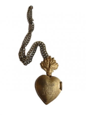 Flammendes Herz Jesu an Kette